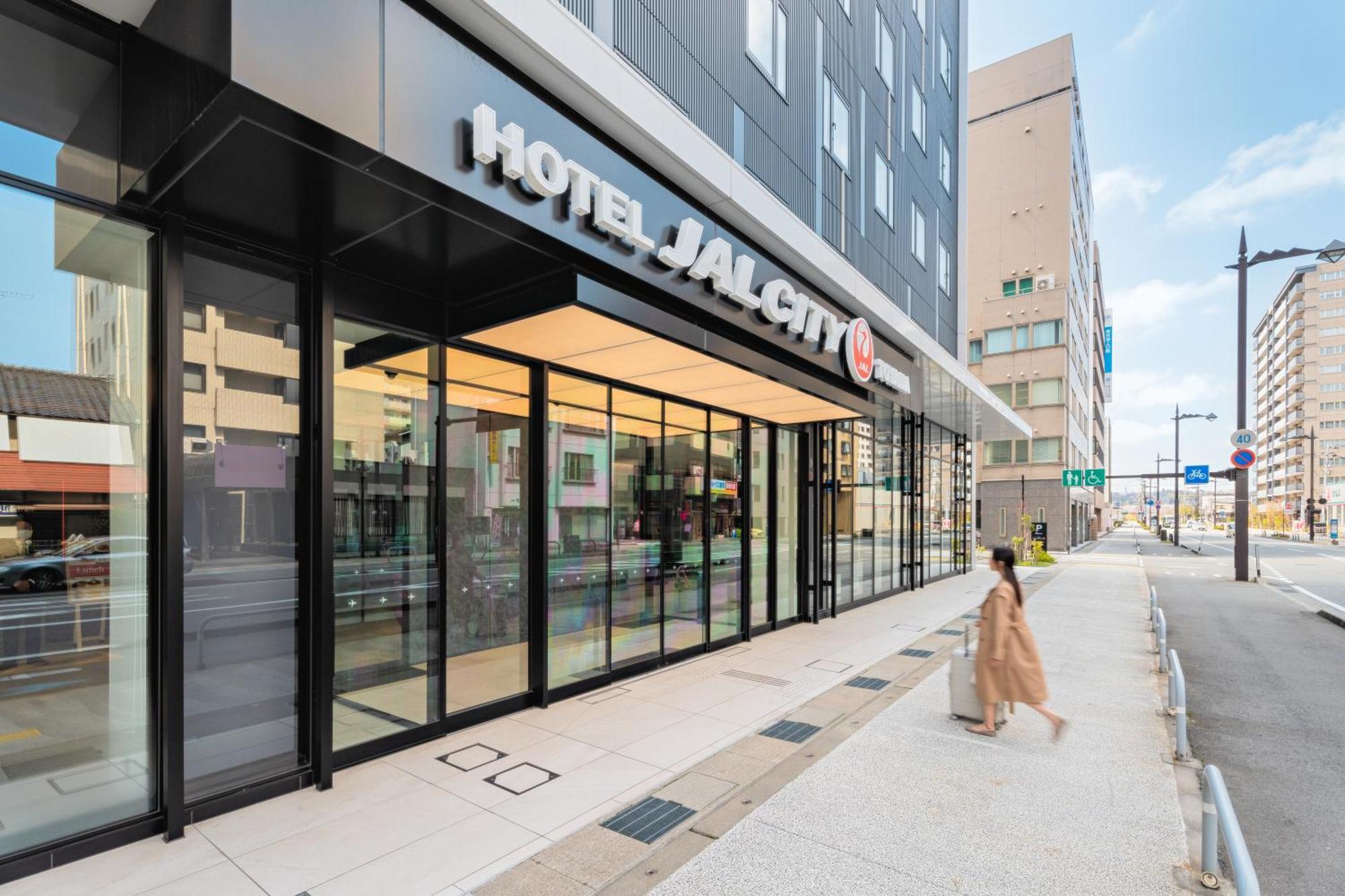Hotel Jal City Toyama Station Exteriör bild
